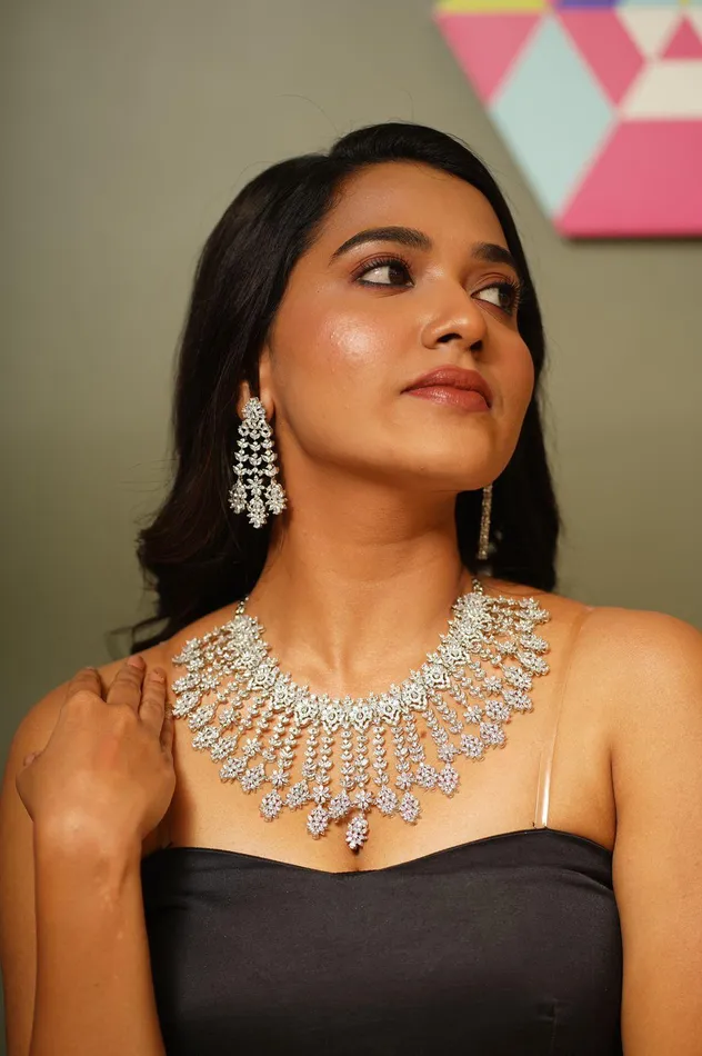 Aurora Diamond Bridal Heavy Set Attrangi Earrings