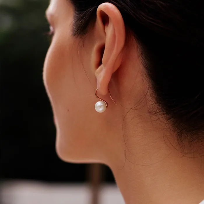 Pearly Lustre Earrings Elegant Freshwater Semi Round Pearl Earrings WE00441