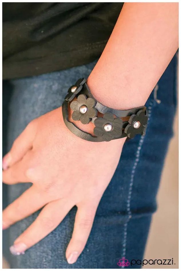 Bracelets Paparazzi Jewelry Paparazzi Bracelet Steady As She Goes Black