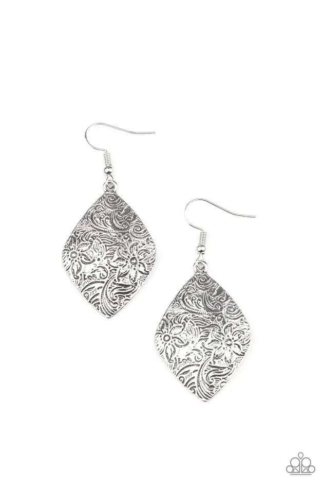 Earrings Paparazzi Jewelry Paparazzi Earring Flauntable Florals Silver
