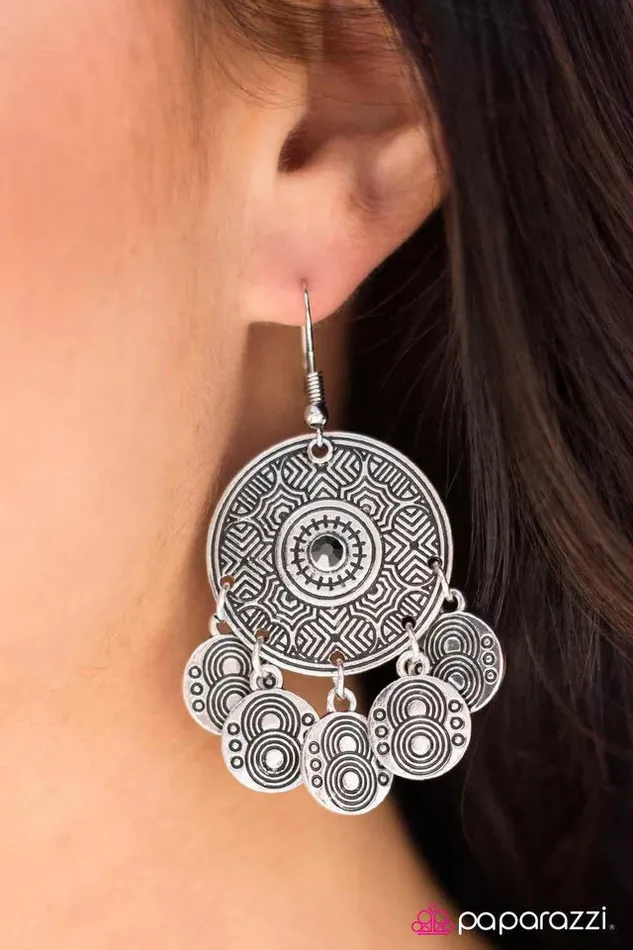 Earrings Paparazzi Jewelry Paparazzi Earring Symphony Of Sound Silver