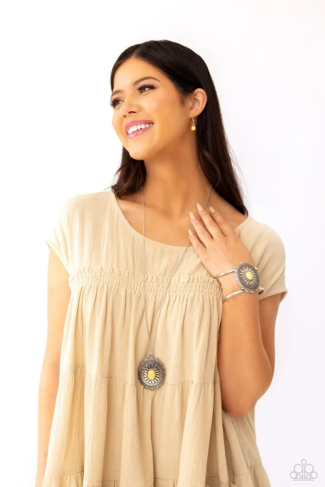 Necklaces Paparazzi Jewelry Paparazzi Necklace Mojave Mirage Yellow Necklaces Paparazzi Jewelry Paparazzi Necklace Mojave Mirage Yellow