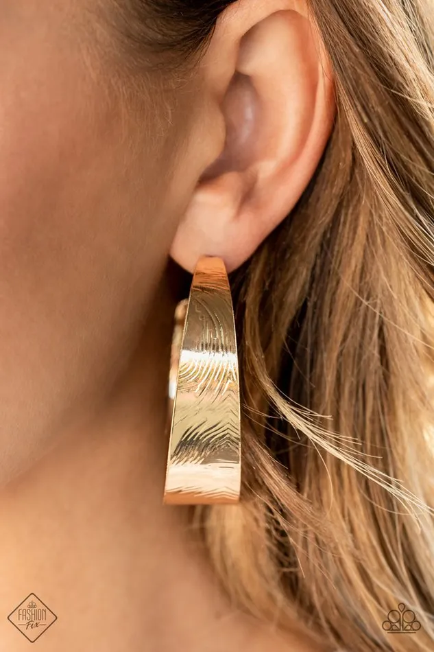 Paparazzi Jewelry Earrings Paparazzi Earring Curve Crushin Gold