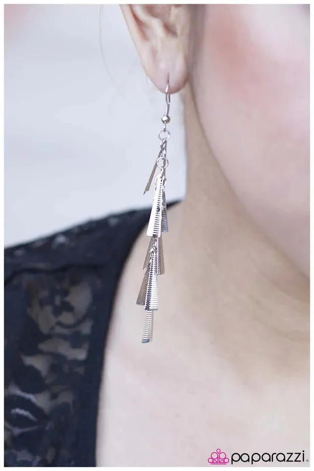 Paparazzi Jewelry Earrings Paparazzi Earring Freefall Silver