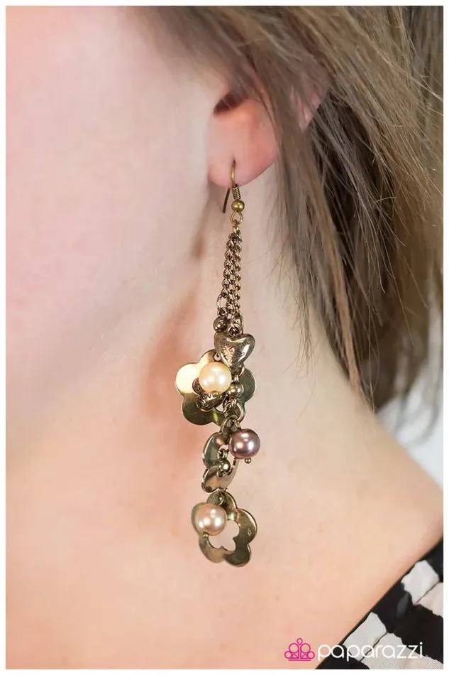 Paparazzi Jewelry Earrings Paparazzi Earring Hearts and Flowers Multi