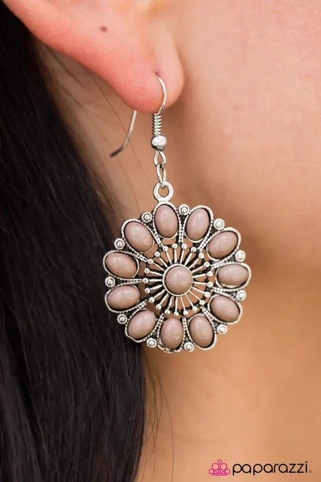 Paparazzi Jewelry Earrings Paparazzi Earring The Lotus Palace Brown