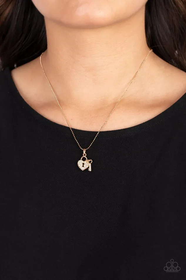 Paparazzi Necklace You Hold My Heart Gold Paparazzi Jewelry Necklaces