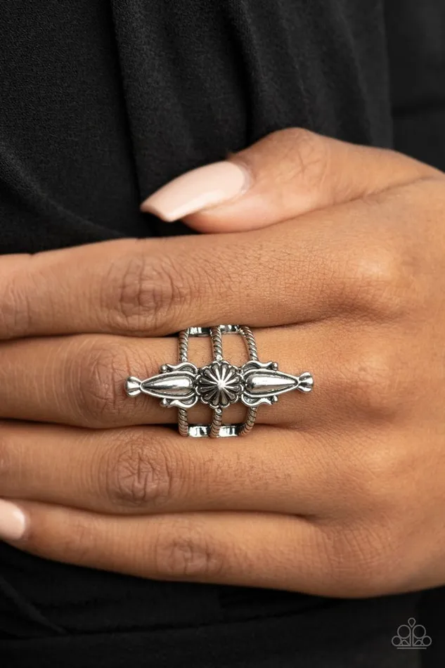 Paparazzi Ring Westward Expansion Silver Paparazzi Jewelry Rings