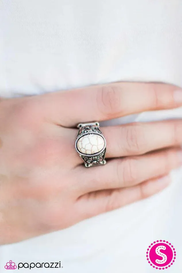 Rings Paparazzi Jewelry Paparazzi Ring Fiji Finesse White
