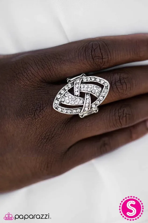 Rings Paparazzi Ring Game Time White Paparazzi Jewelry