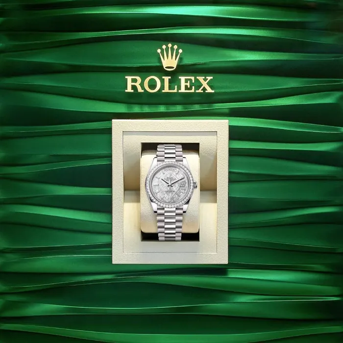 Rolex Day Date 40mm Ref 228349rbr0040 Meteorite Diamond Dial Diamond Bezel 18K White Gold President Bracelet Mens Watch Rolex Bracelets