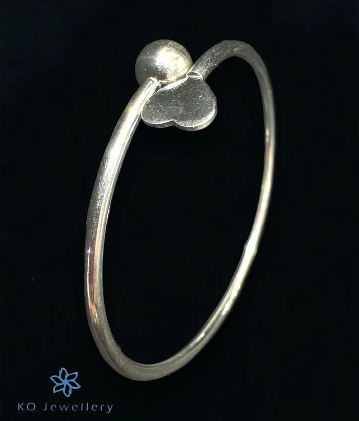 Bracelets Jaipur The Single Heart Silver Flexible Open Bracelet