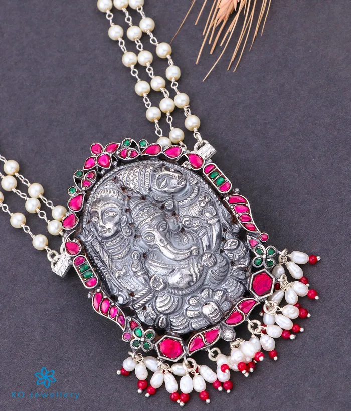 kundan Necklaces The Gajra Silver Ganesha Kundan Necklace