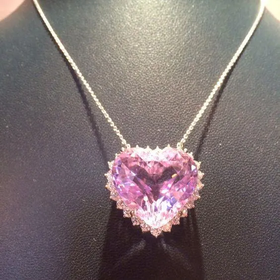 Necklaces GB Pink Kunzite And Natural Earth Mined Diamond Women Necklace Pendant 36 Ct Gold Necklaces GB Pink Kunzite And Natural Earth Mined Diamond Women Necklace Pendant 36 Ct Gold