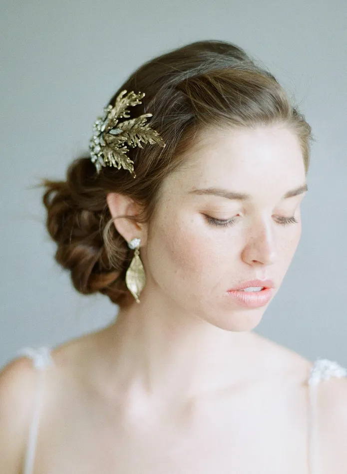 twigs honey Earrings Antique gold leaf and rhinestone earrings Style 7015