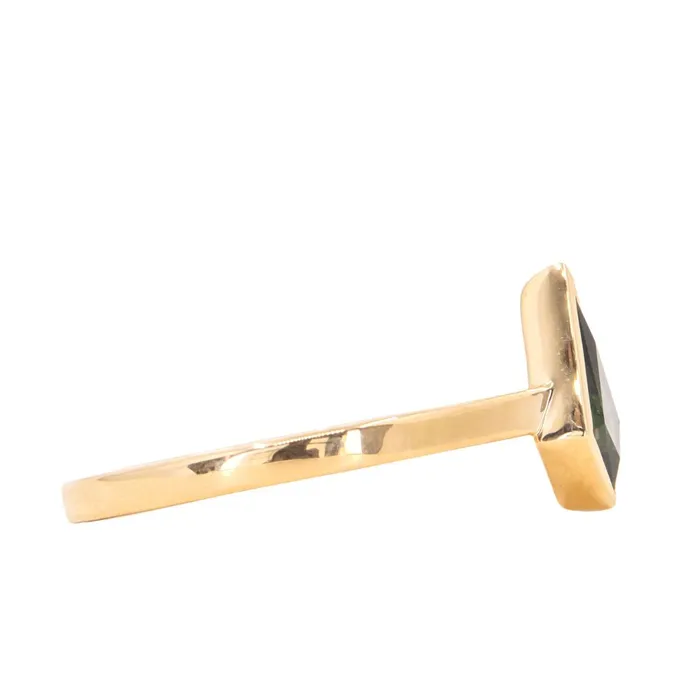 121ct Green Kite Sapphire in 18k Yellow Gold Contemporary Bezel Setting Anueva Jewelry PreStyled Sets
