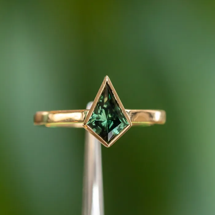 121ct Green Kite Sapphire in 18k Yellow Gold Contemporary Bezel Setting Anueva Jewelry PreStyled Sets
