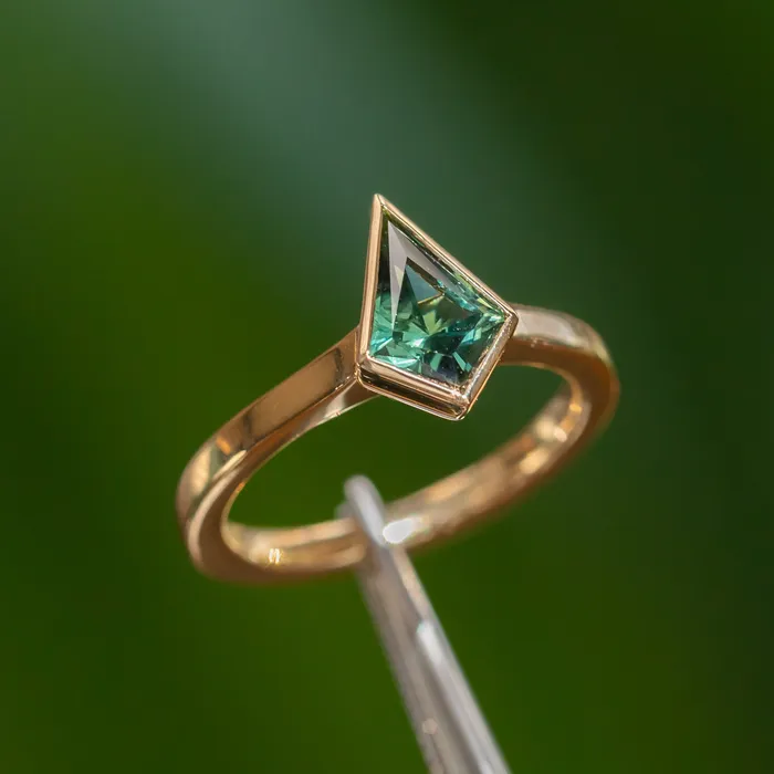 121ct Green Kite Sapphire in 18k Yellow Gold Contemporary Bezel Setting Anueva Jewelry PreStyled Sets