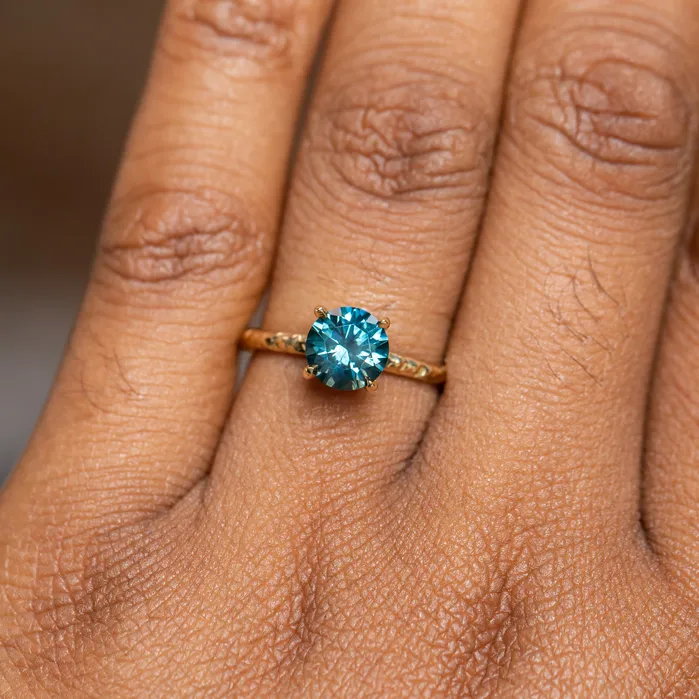 154ct Round Montana Sapphire Evergreen Carved Solitaire in 18k Yellow Gold Ran PreStyled Sets