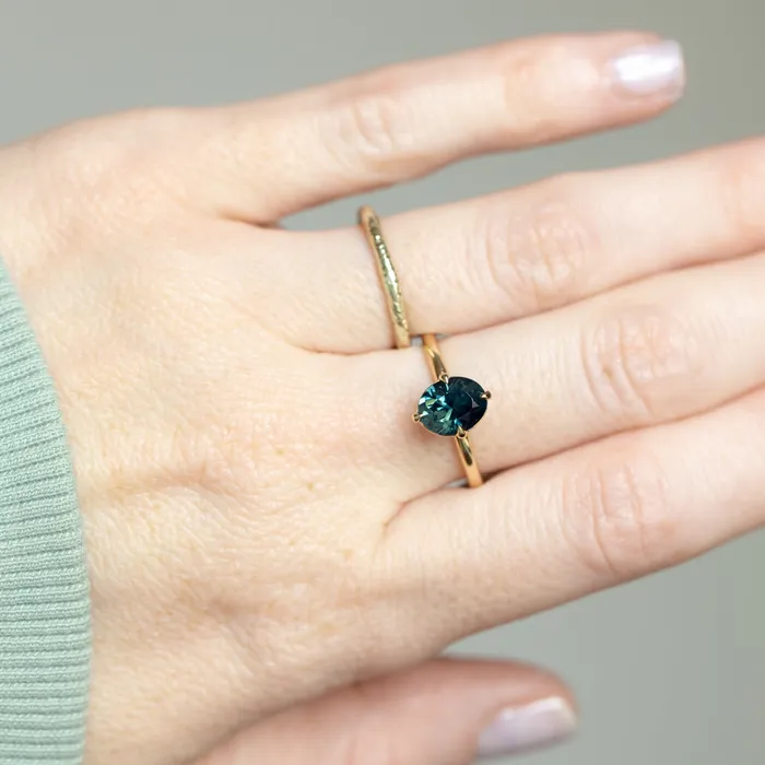 165ct Untreated Deep Teal Nigerian Oval Sapphire Four Prong Compass Set Solitaire in 18k Yellow Gold Brume PreStyled Sets