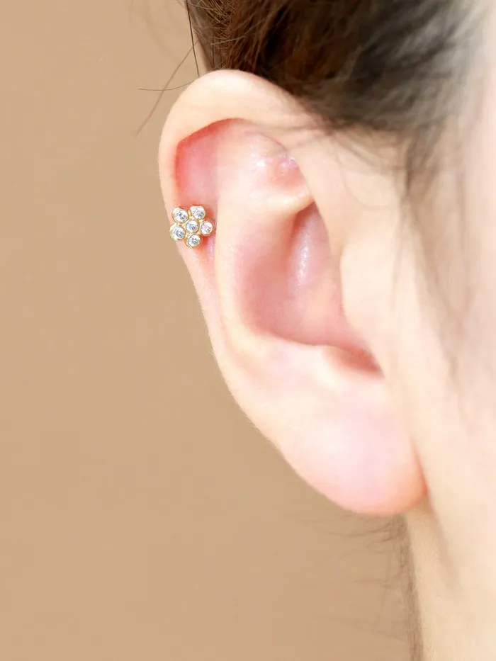 14K Gold Volume Cubic Flower Labret Piercing 18G16G MinimalBijoux Earrings