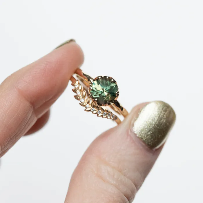 Anueva Jewelry Rings 20ct Round Australian Parti Green Sapphire Six Prong Low Profile Evergreen Ring in 14K Yellow Gold