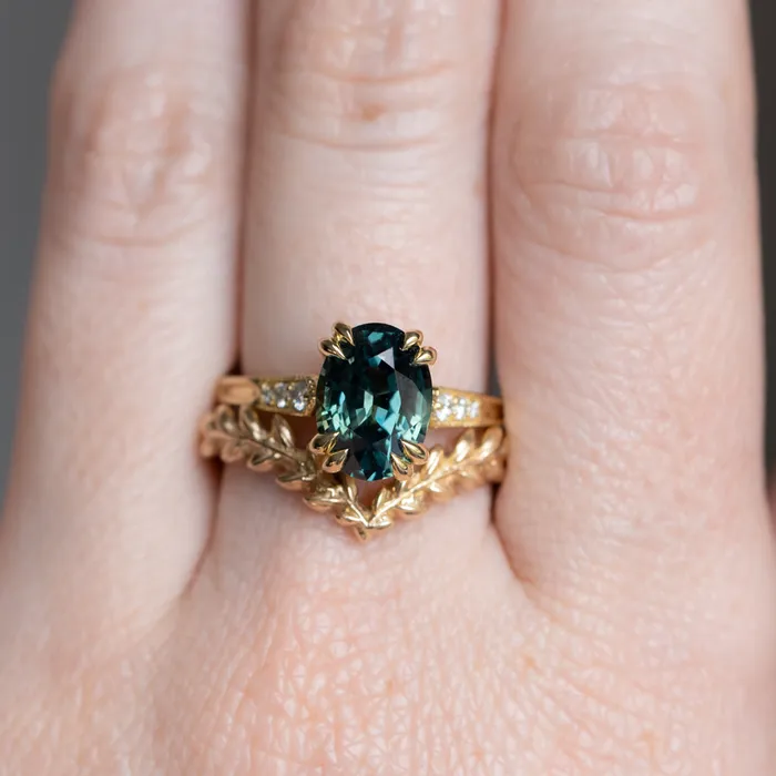 Anueva Jewelry Rings 319ct Untreated Oval Madagascar Sapphire and Diamond Vintage Cathedral Double Prong Ring in 18k Yellow Gold