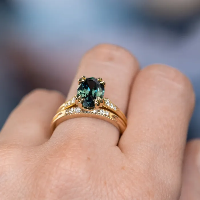 Anueva Jewelry Rings 319ct Untreated Oval Madagascar Sapphire and Diamond Vintage Cathedral Double Prong Ring in 18k Yellow Gold