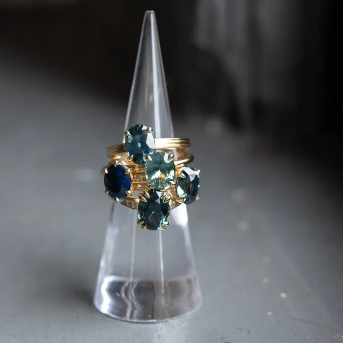 Anueva Jewelry Rings 319ct Untreated Oval Madagascar Sapphire and Diamond Vintage Cathedral Double Prong Ring in 18k Yellow Gold