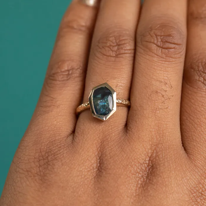 Discovery Gems 193ct Green Teal Geo Slice Sapphire Evergreen Low Profile Bezel Solitaire Ring in 14k Yellow Gold Rings