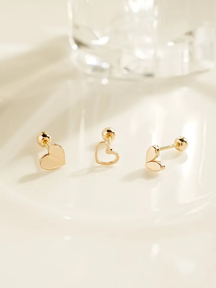 Earrings MinimalBijoux 14K Gold Lovely Point Heart Cartilage Earring 20G18G16G