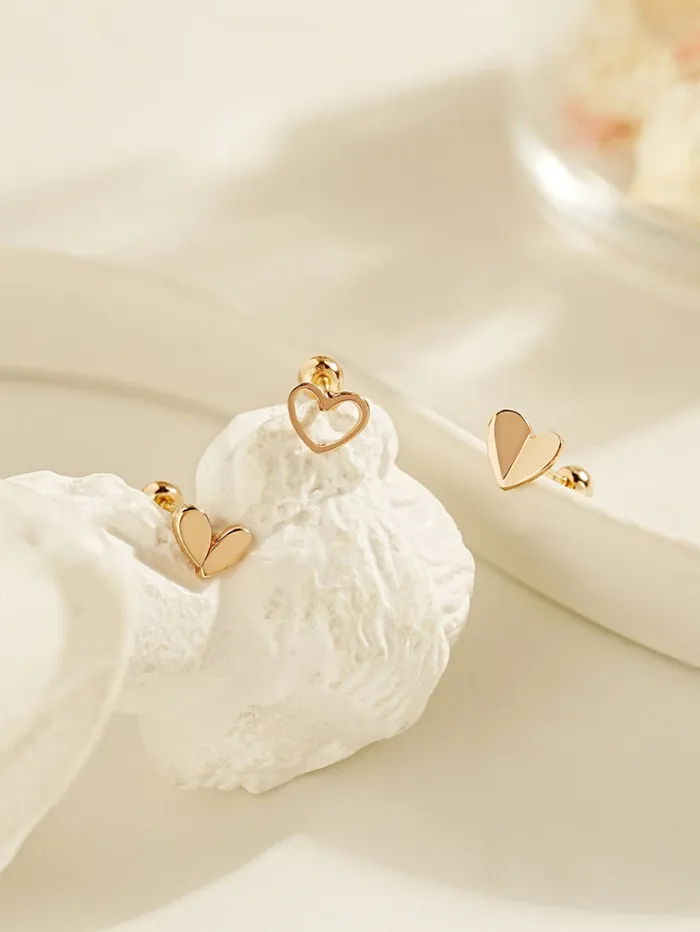 Earrings MinimalBijoux 14K Gold Lovely Point Heart Cartilage Earring 20G18G16G