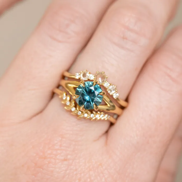 Lewis Clark Sapphires PreStyled Sets 193ct Ocean Blue Teal Montana Sapphire Low Profile Six Prong Split Shank Solitaire in 18k Yellow Gold