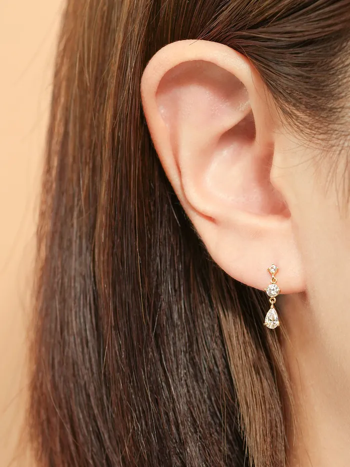 MinimalBijoux 14K Gold Glass Cubic Drop Cartilage Earring 20G Earrings