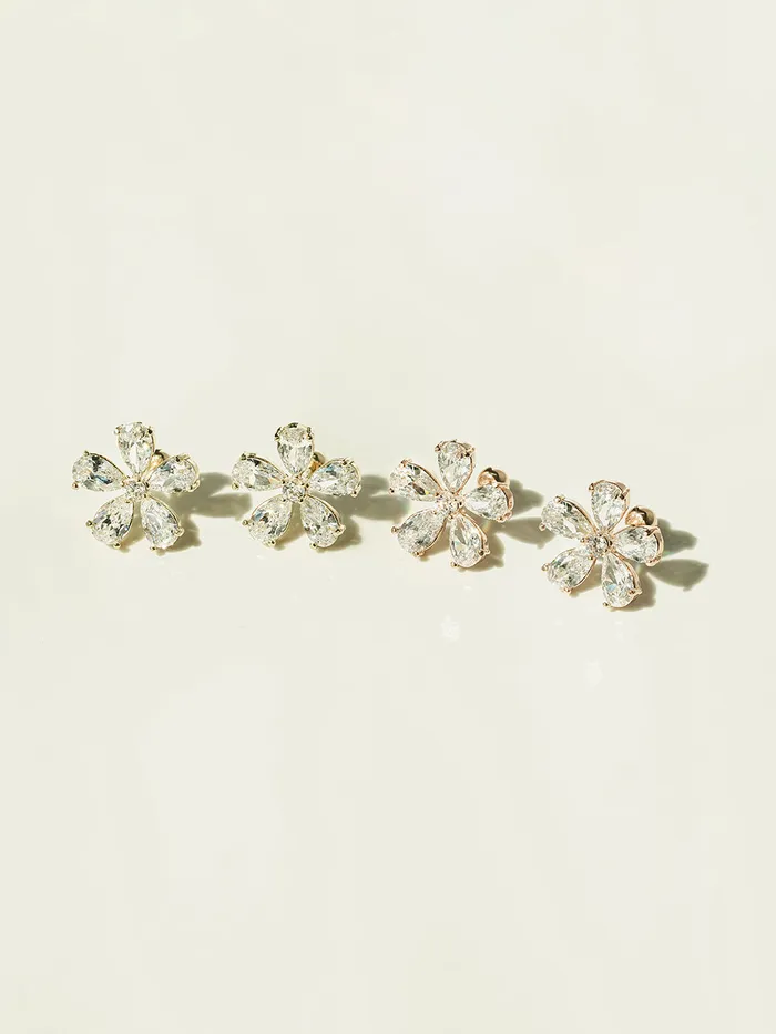 MinimalBijoux Earrings 14K Gold Big Cubic Flower Cartilage Earring 20G18G16G