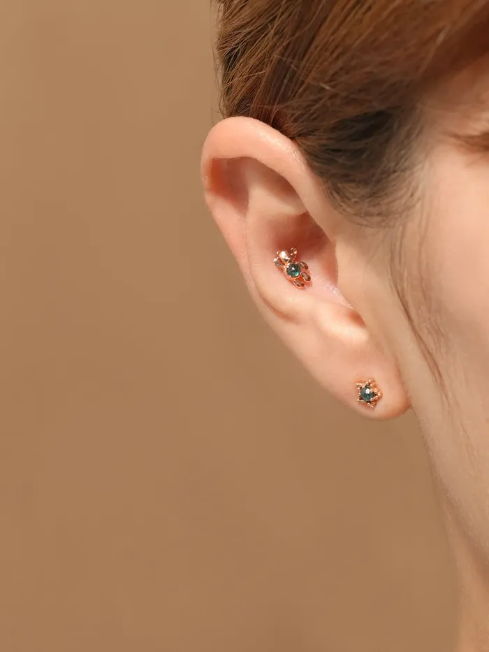MinimalBijoux Earrings 14K Gold Rough Diamond Dotted Star Cartilage Earring 18G