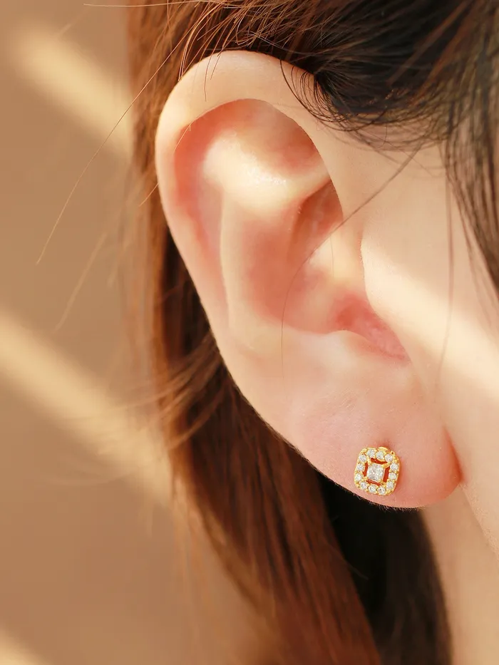 MinimalBijoux Earrings Classic Square CZ Stud Piercing