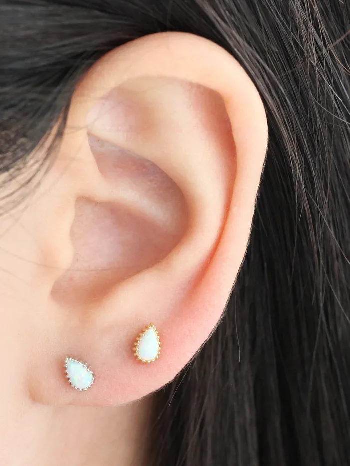 MinimalBijoux Earrings Teardrop Opal Cartilage earring