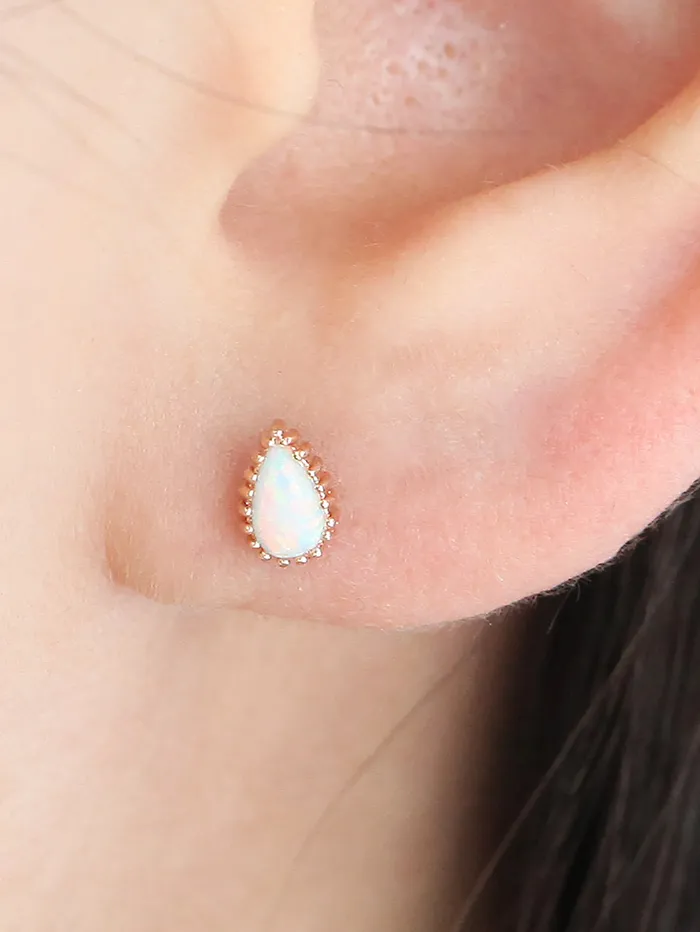 MinimalBijoux Earrings Teardrop Opal Cartilage earring