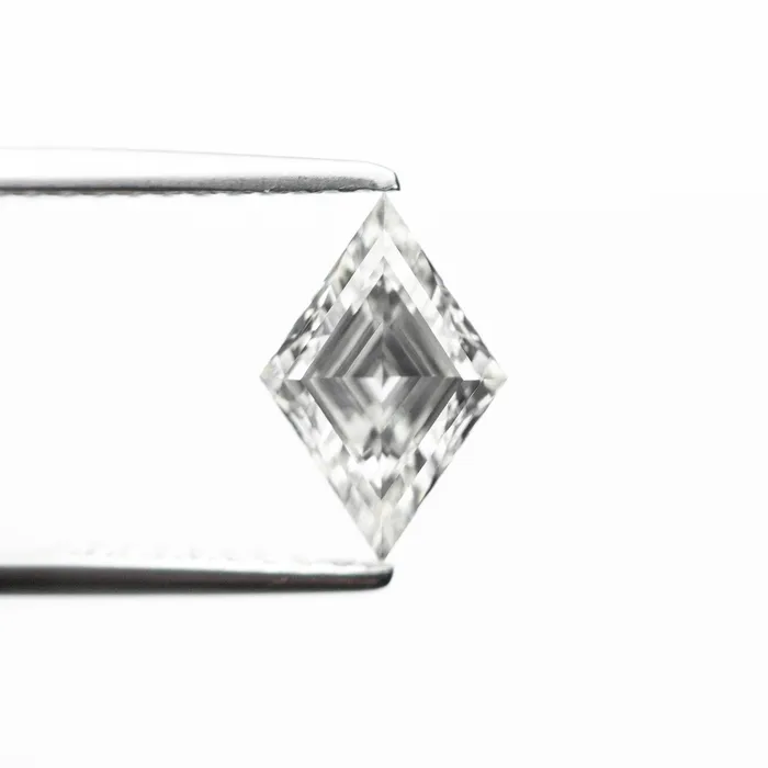 Misfit Diamonds Rings 112ct 941x630x389mm GIA VS1 I Lozenge Step Cut 2580202