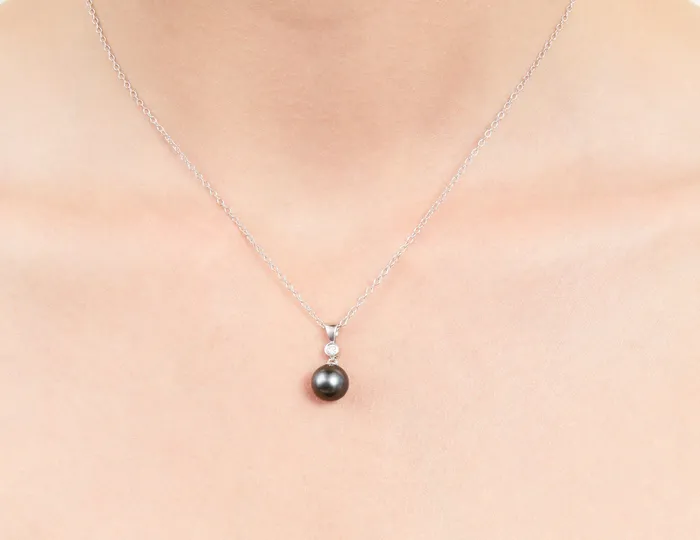 Necklaces SPT Black Tahitian Pearl Diamond Bezel Pendant