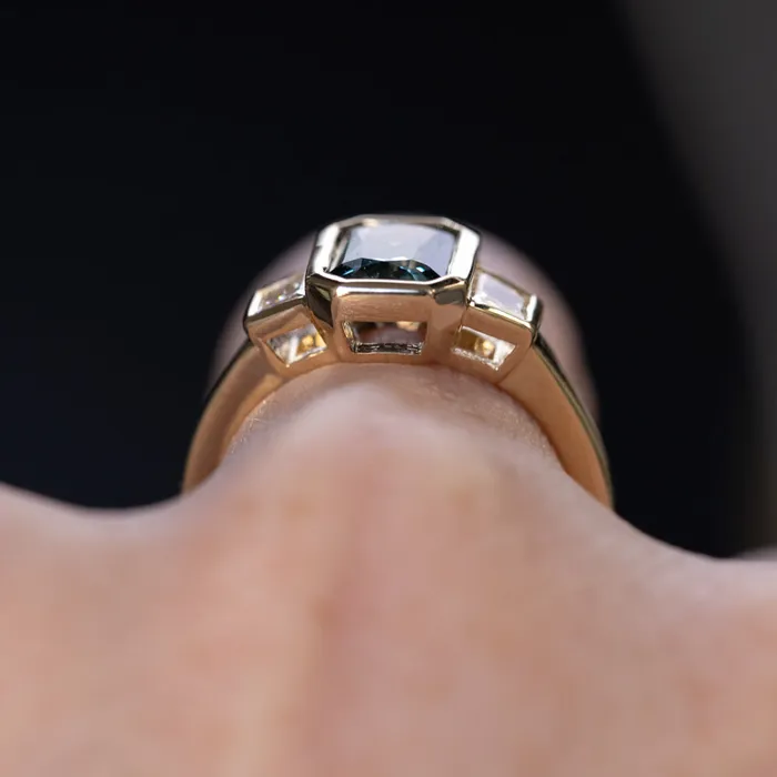 Rings 202ct Untreated Radiant Cut Color Shifting Sapphire and White Diamond Three Stone Bezel Set Ring in 14k Yellow Gold NASHAN