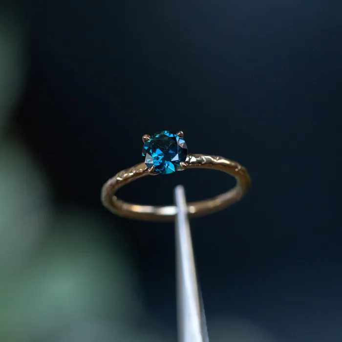 Rings Daniel Stair 088ct Round Blue Kenyan Sapphire Evergreen Solitaire Ring in 14k Yellow Gold