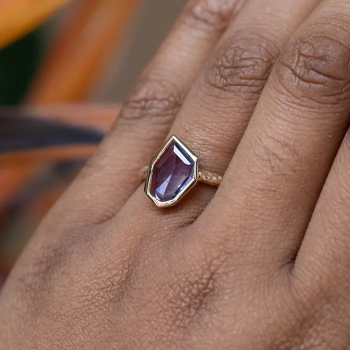 Rings Discovery Gems 139ct Geo Slice Purple Sapphire Evergreen Low Profile Bezel Solitaire Ring in 14k Yellow Gold