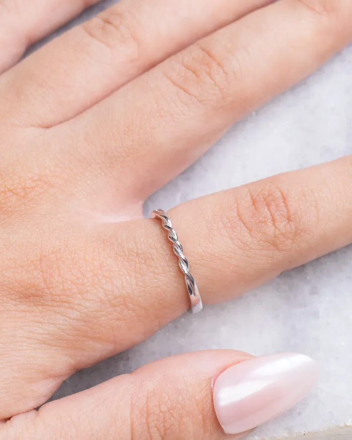 Tiny Plain Braided Ring KOAY Silver Store Rings