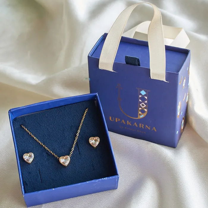 Upakarna Necklaces Diamond Heart Necklace Gift Set