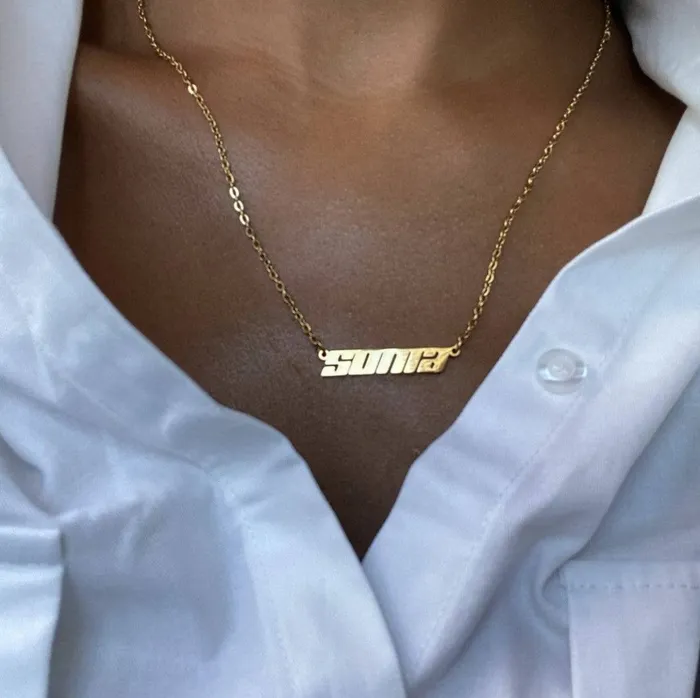aiobo Necklaces Classic Nameplate Necklace