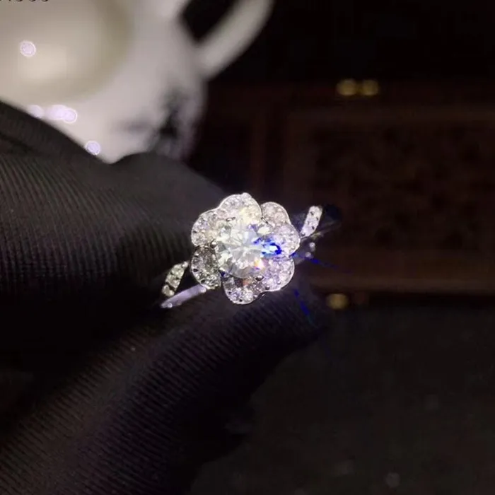 Luxus Moissanite Rings Jewelry Rings Platinum Plated Silver Flower Halo Moissanite Ring 05ct
