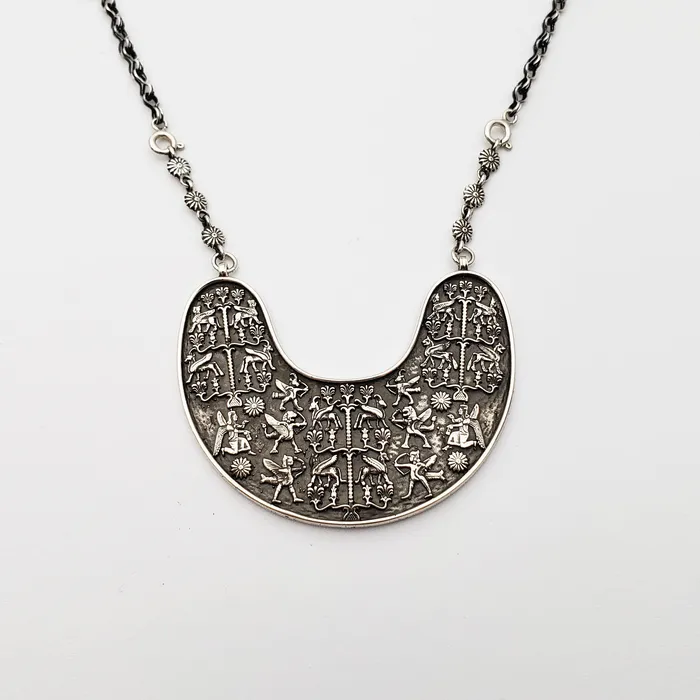 Necklaces Arm Root Van Necklace with Handmade Chain Arm Root