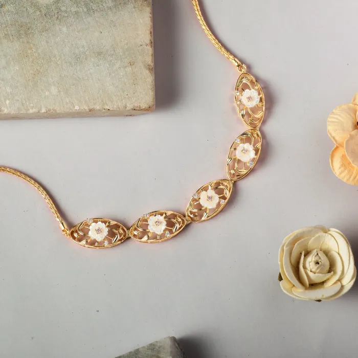 Necklaces Blossom Veil Silver Short Necklace SILVER